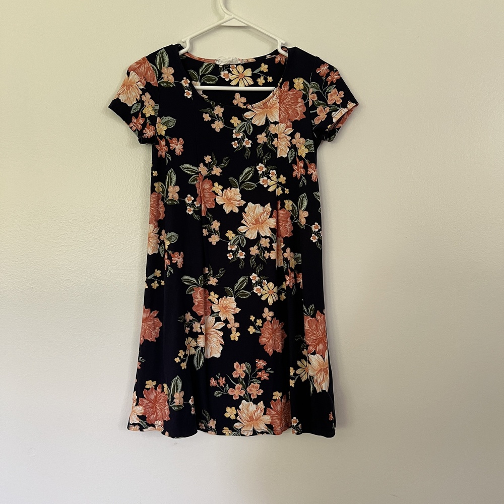 Pink Rose Dress XS Black Pink Floral Short Sleeve Casual Round Neck Everyday